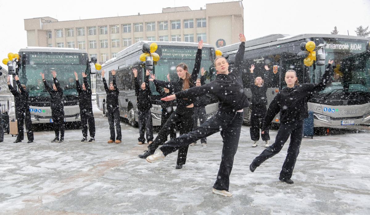 V Marijampolé na jihu Litvy představily nové autobusy Crossway