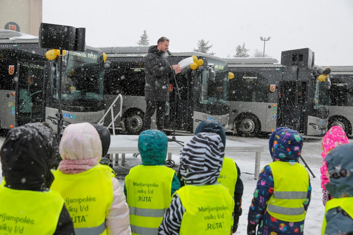 V Marijampolé na jihu Litvy představily nové autobusy Crossway