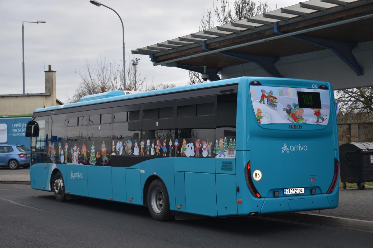 Podívejte se na letošní vánoční autobusy 