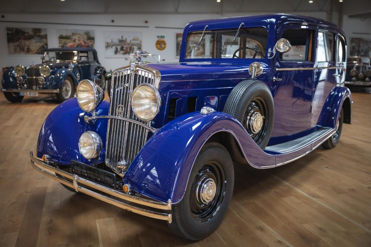 Veteráni ovládly listopadové aukce Aukra