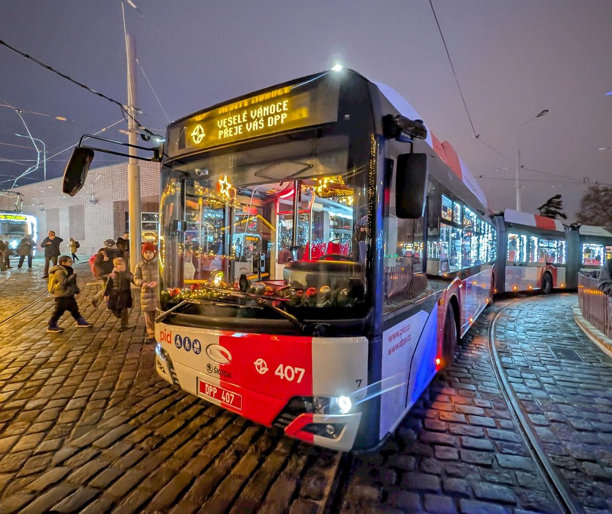Bude nejhezčí vánoční trolejbus z Česka?