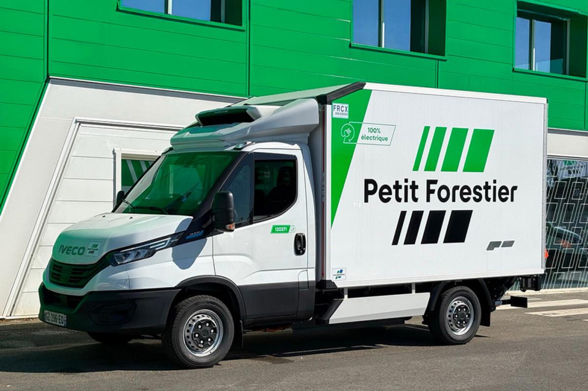 Petit Forestier posílá do ulic 275 elektrických dodávek IVECO eDaily