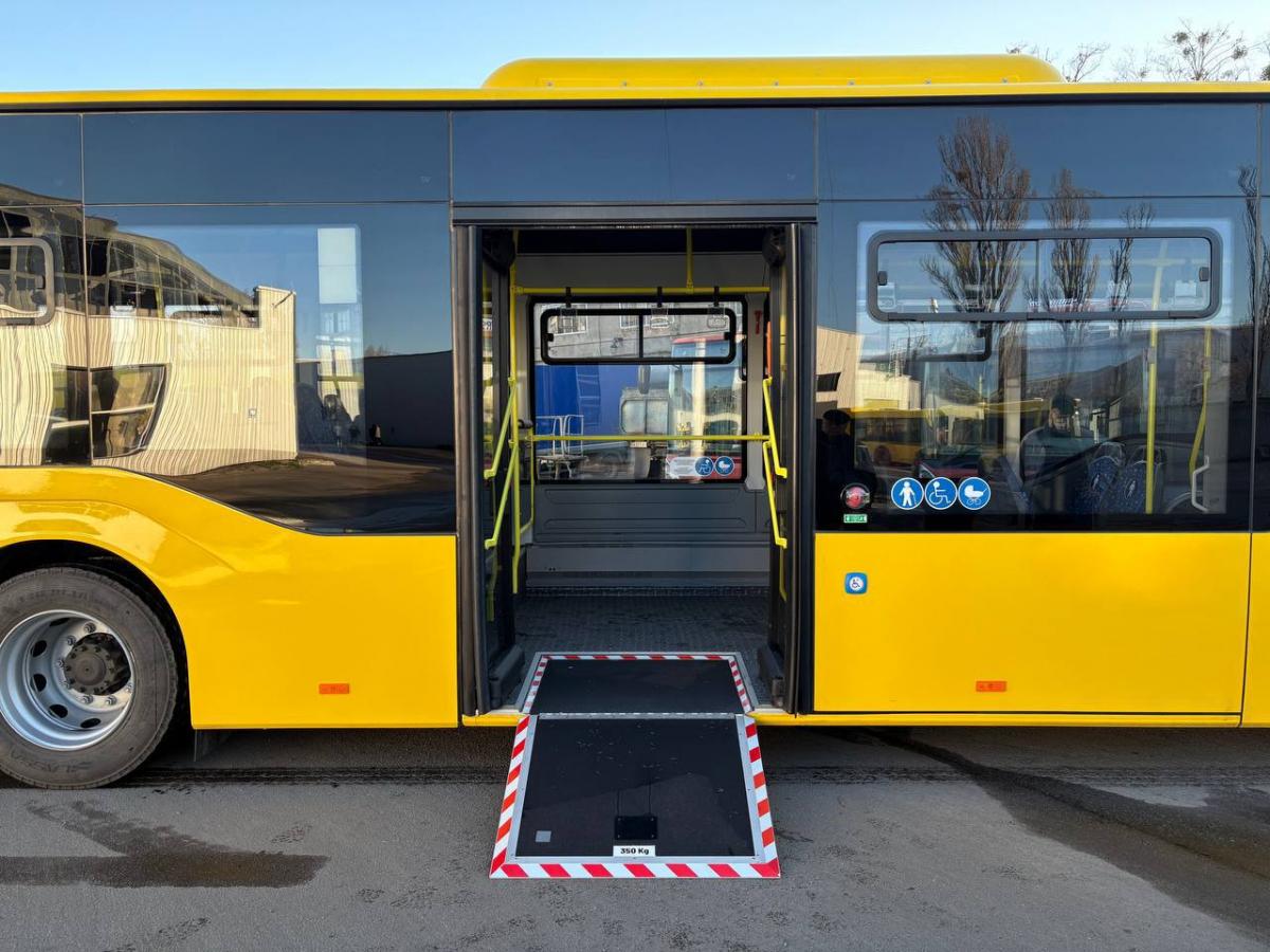 Kyjev již obdržel 60 autobusů Anadolu Isuzu 