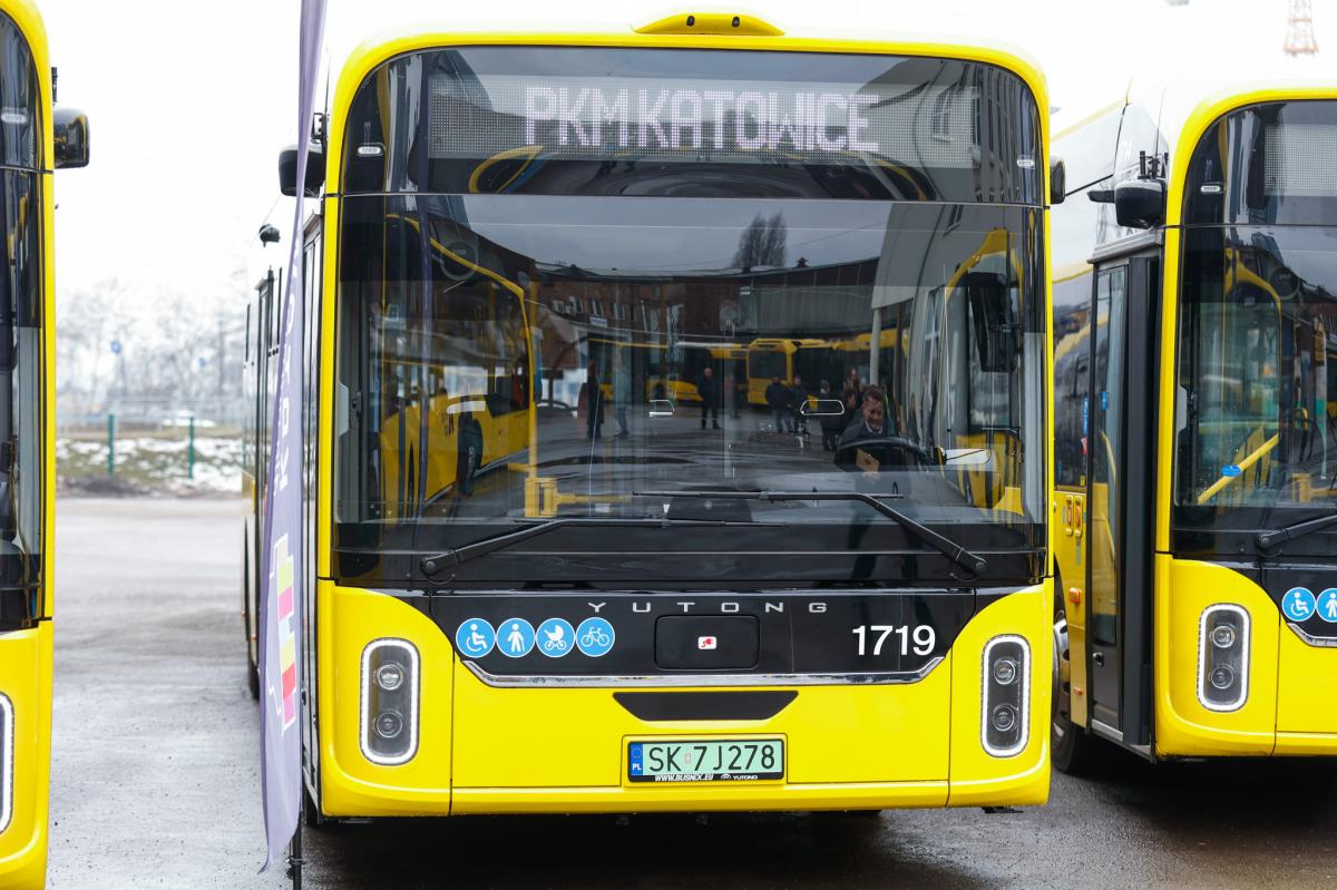 První kloubové elektrické autobusy Yutong v Polsku
