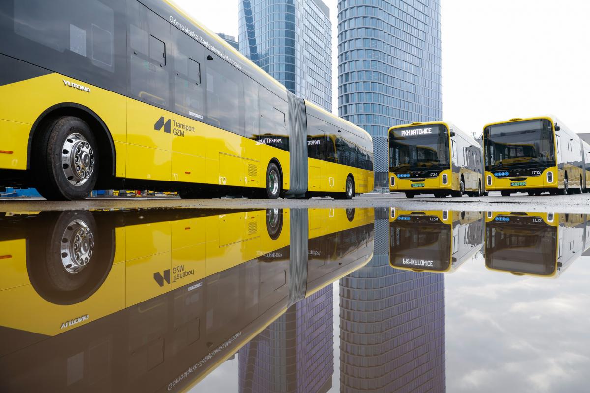 První kloubové elektrické autobusy Yutong v Polsku