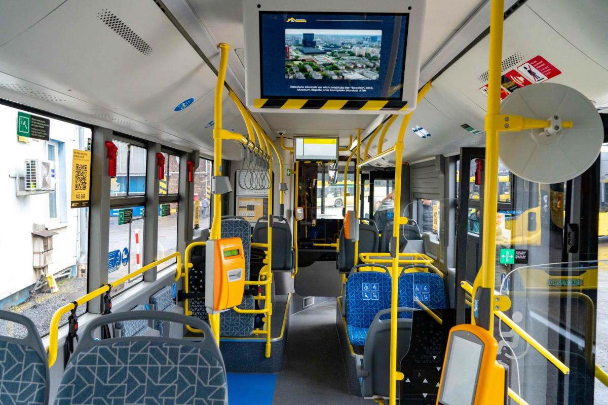 První kloubové elektrické autobusy Yutong v Polsku