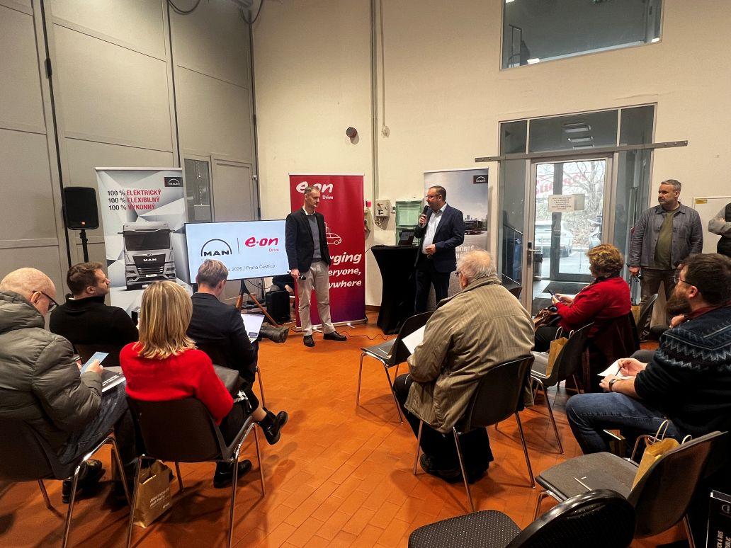 E.ON Drive a MAN otevřely v Čestlicích dobíječku pro užitková vozidla