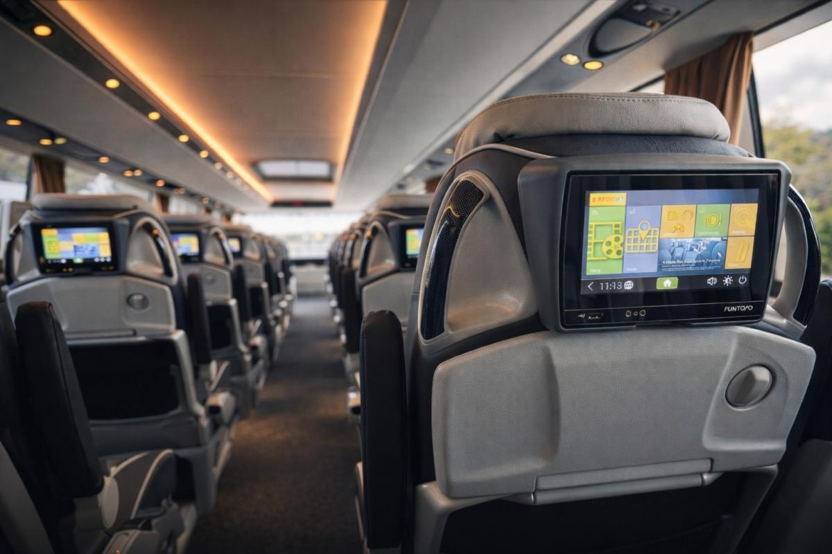 RegioJet nasazuje nové dvoupodlažní autobusy Setra na vnitrostátní linky