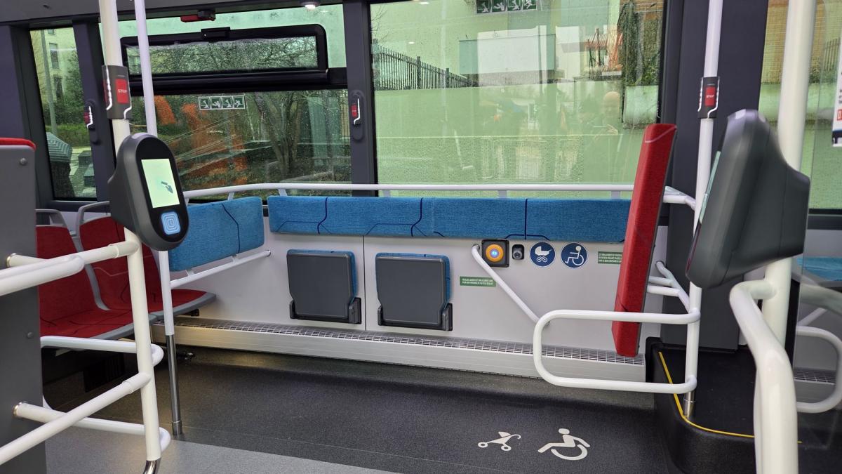 Jižně od Paříže byla otevřena BRT linka s 30 extra dlouhými elektrickými autobusy
