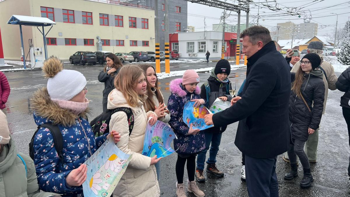 Dráček Elektrobusáček a Elektro Duhoň pro Opavu