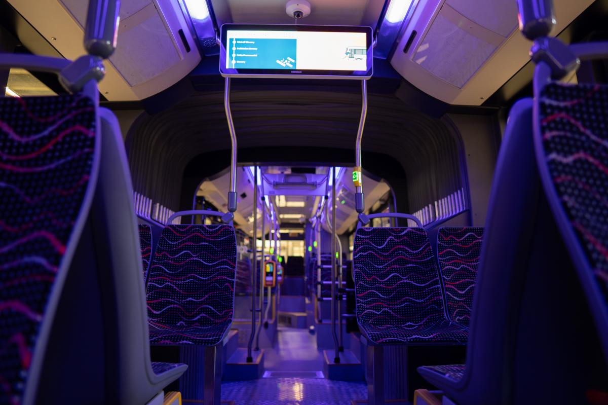 Nové kloubové autobusy SOR v provozu v Plzni