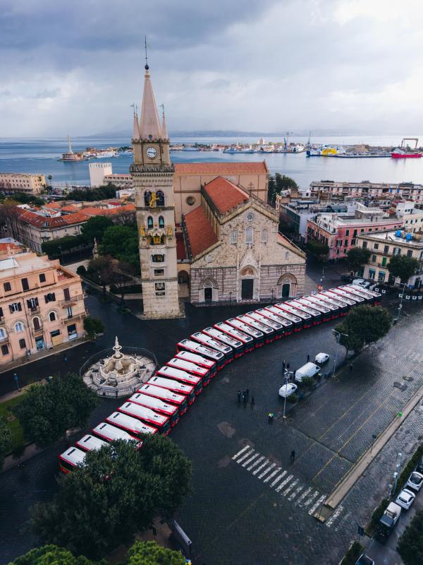 Sicilská Messina rozšířila vozový park o dvacet devět autobusů Iveco E-Way