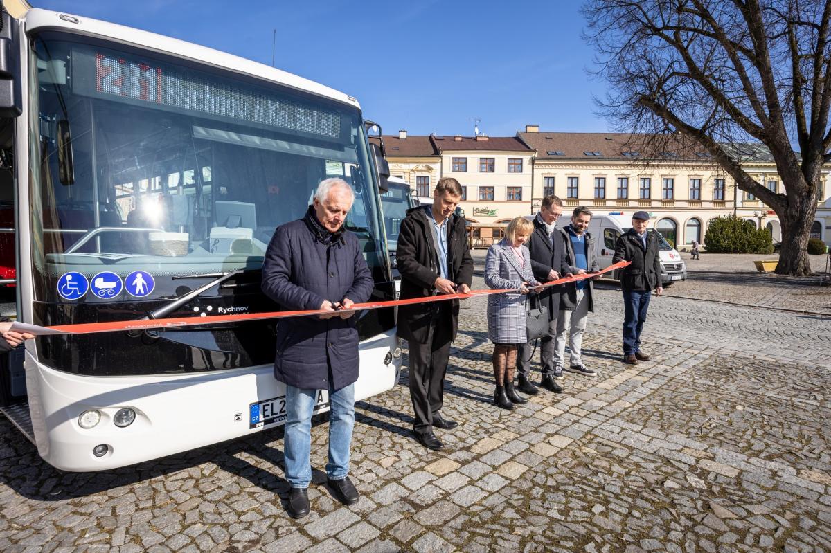 V Rychnově nad Kněžnou vymění dieselové autobusy za elektrické