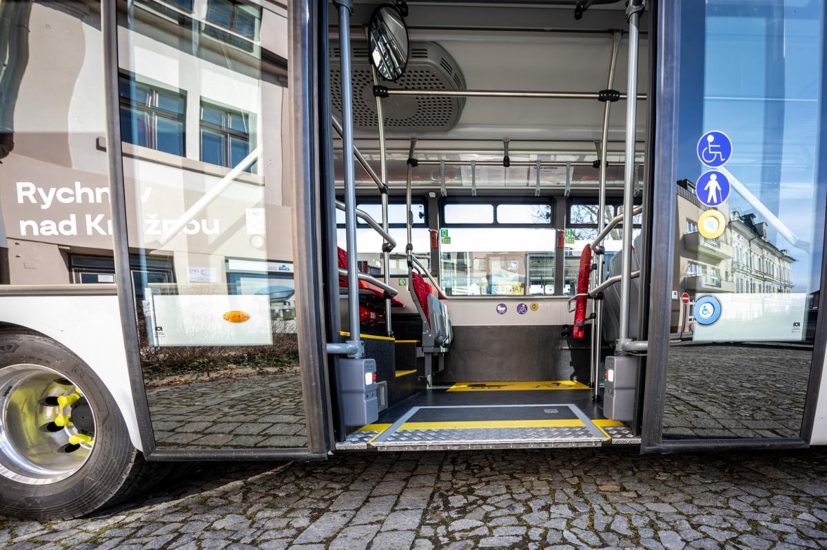 V Rychnově nad Kněžnou vymění dieselové autobusy za elektrické