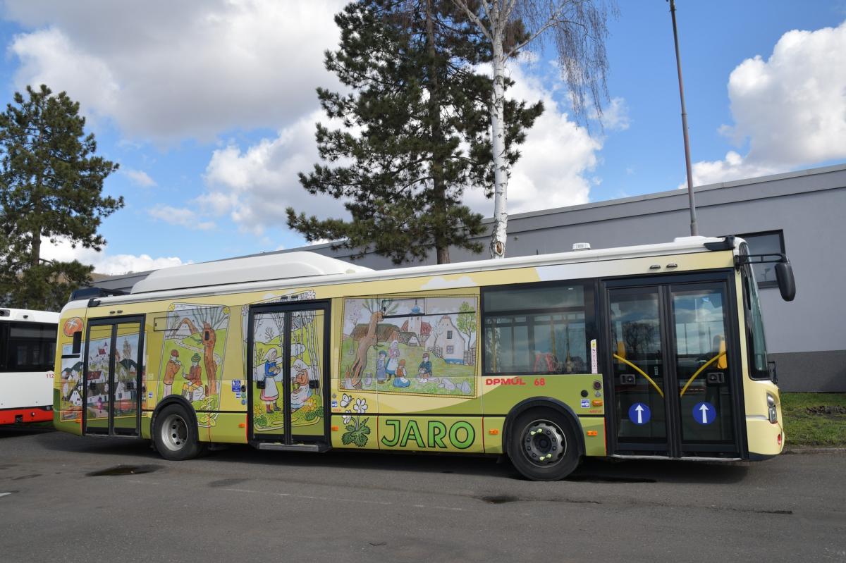 V řadě měst připomenou jarní svátky ozdobené vozy MHD
