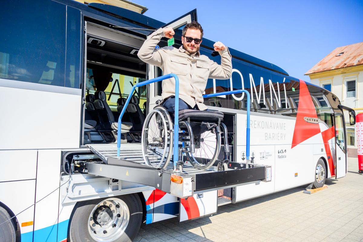 Jedinečný autobus pro para sportovce na Slovensku