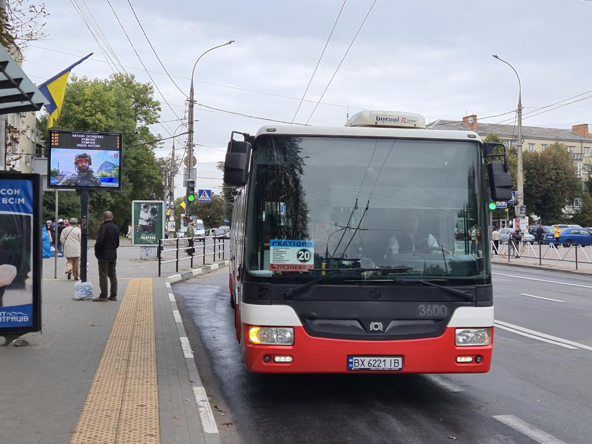 Praha darovala osm autobusů Ukrajině, zamíří do Boroďanky a Chmelnického