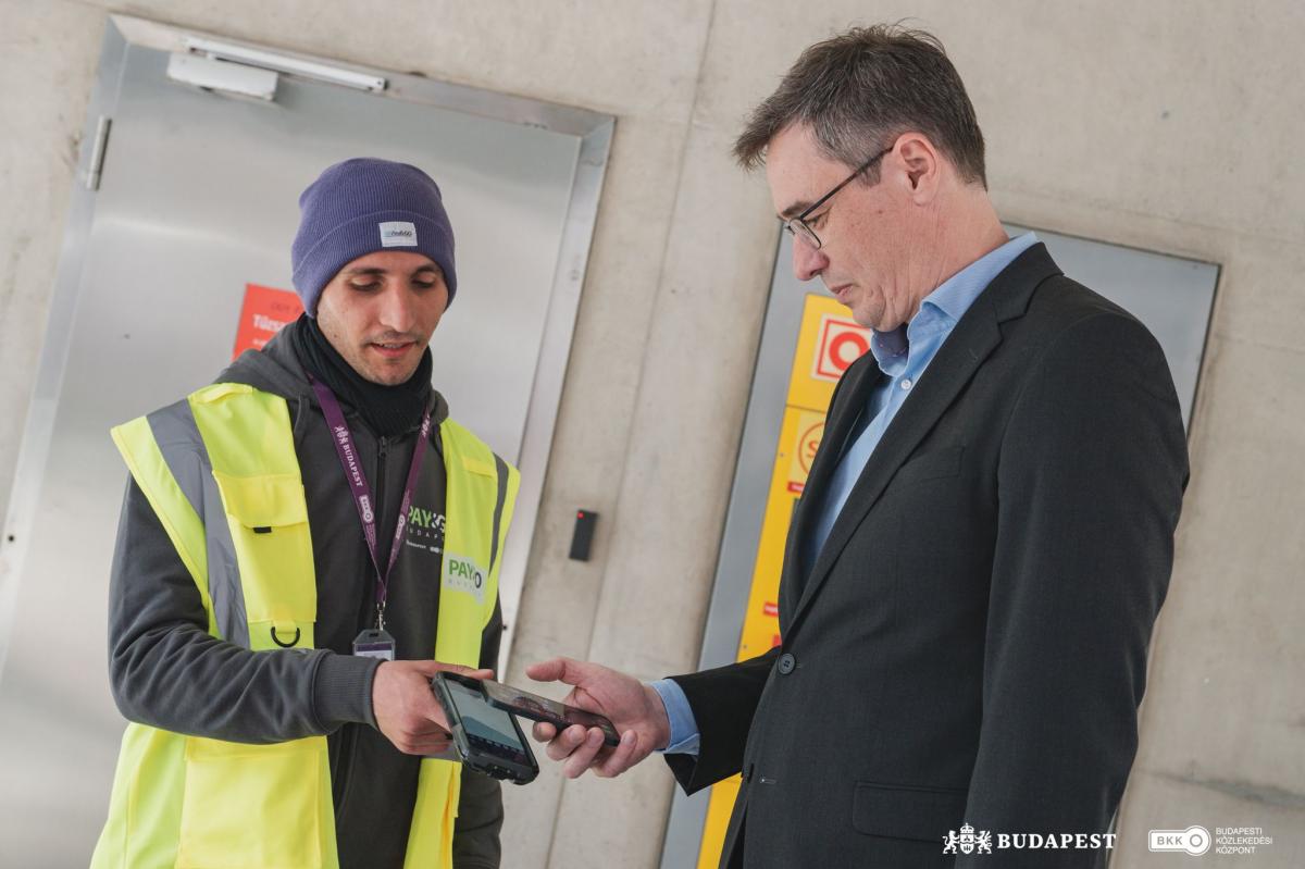 Pay&amp;GO v Budapešti s validátory Mikroelektroniky 