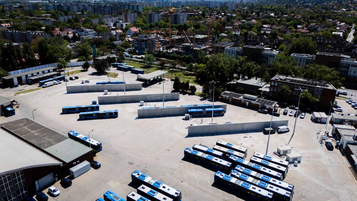 Arriva v Budapešti otevřela moderní depo pro 82 elektrobusů BYD