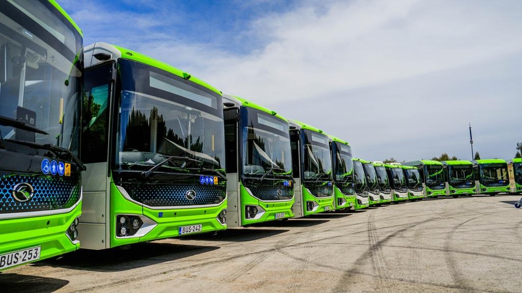 Malta rozšiřuje flotilu elektrobusů a chystá autonomní shuttlebus