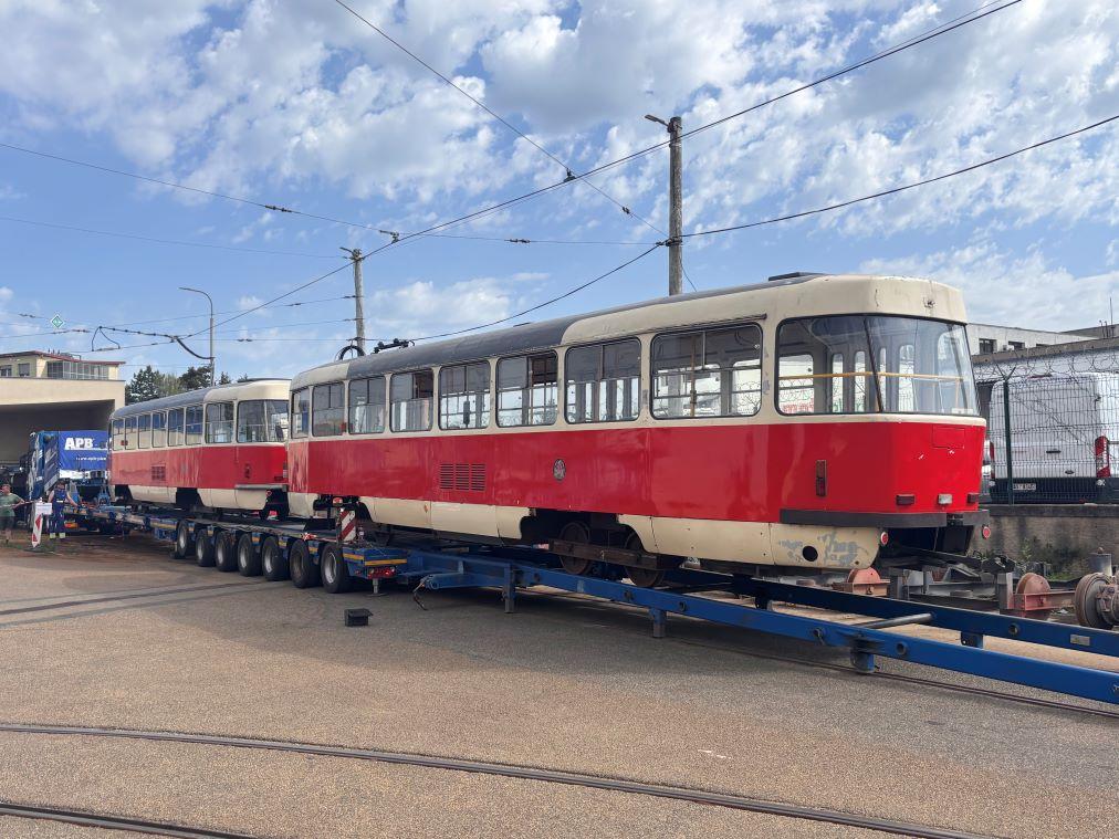 Pražský dopravní podnik si z Brna odváží první zrenovované tramvaje T3