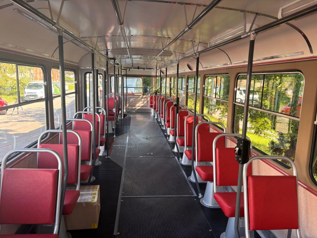 Pražský dopravní podnik si z Brna odváží první zrenovované tramvaje T3