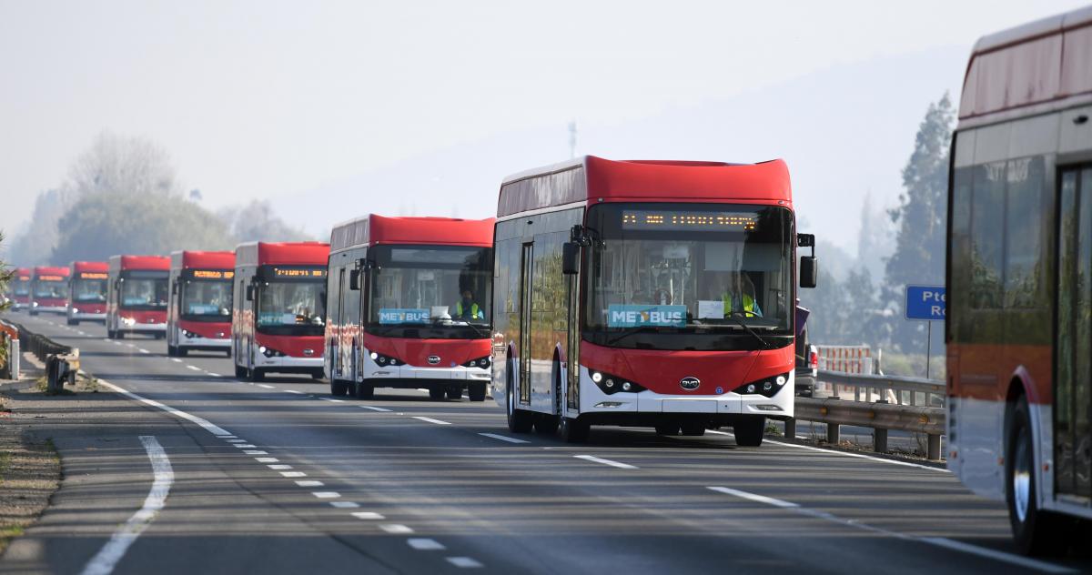 Elektrobusy v Latinské Americe se blíží 10 000 kusů