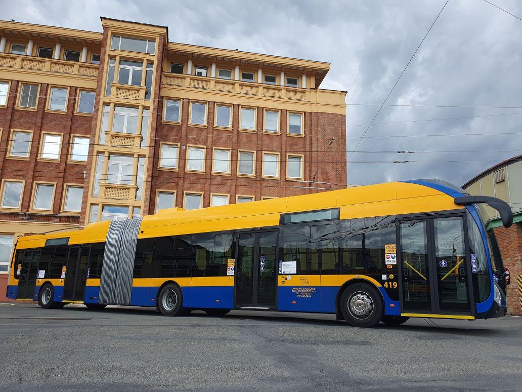  Do Zlína a Otrokovic dorazily nové trolejbusy i autobusy