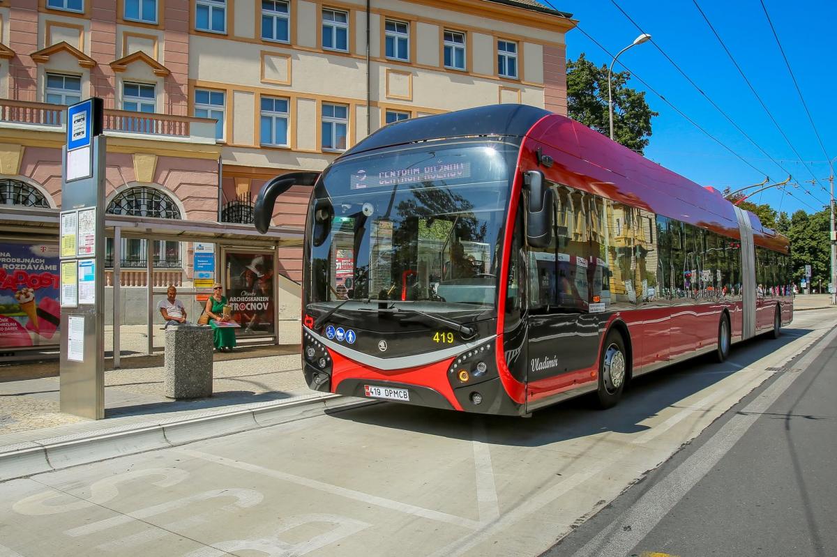 Dopravní podnik České Budějovice zveřejnil zakázky na elektrobusy a parciální trolejbusy