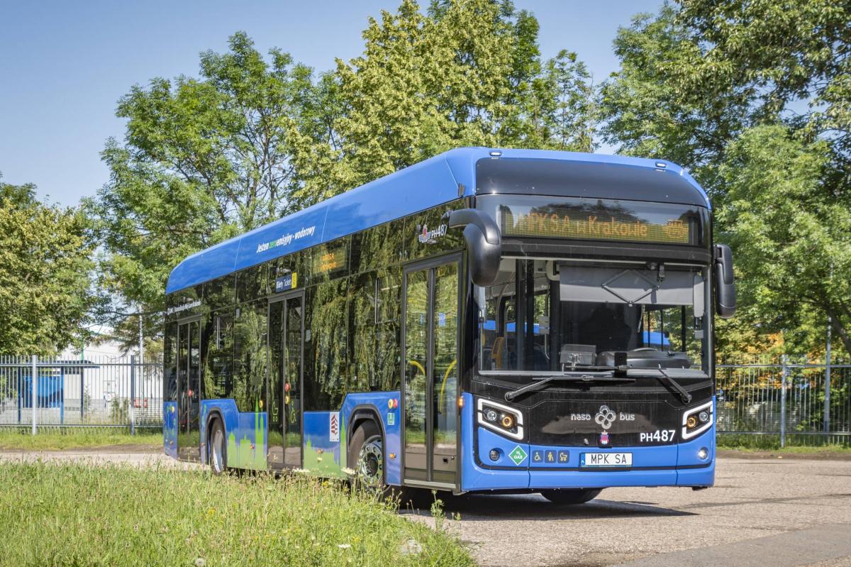 V Krakově zahájili provoz vodíkových autobusů NesoBus