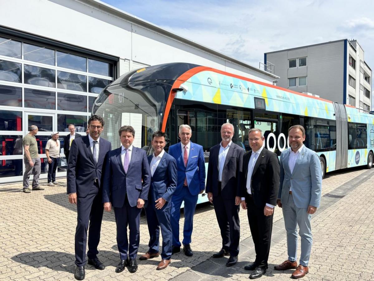 Škoda Group předala první dva trolejbusy z milardové zakázky pro Esslingen