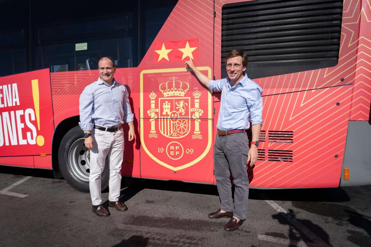 Autobusy EMT Madrid slaví druhý titul Španělska na mistrovství světa