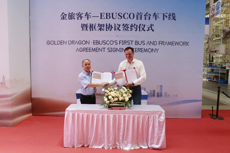 První kloubový Ebusco 3.0 byl dokončen v závodě Golden Dragon v Číně