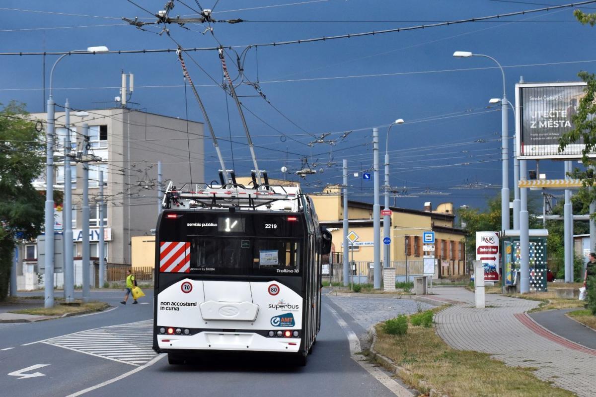 První trolejbusy Solaris s pohonem od Škody Group zahájily provoz v Janově