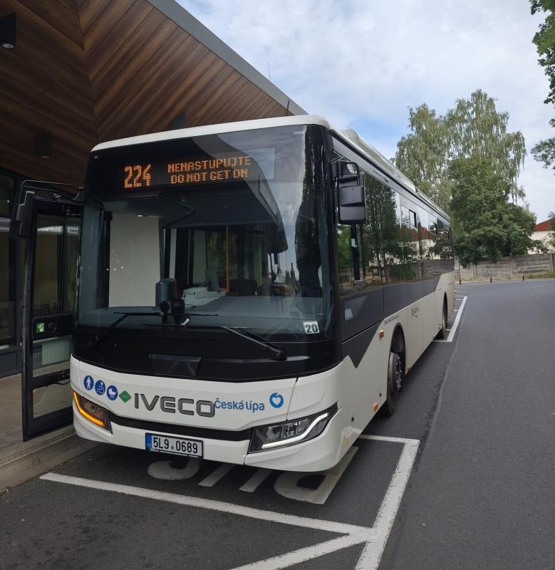 BusLine pořídil od ZLINER třináct nových autobusů IVECO CROSSWAY