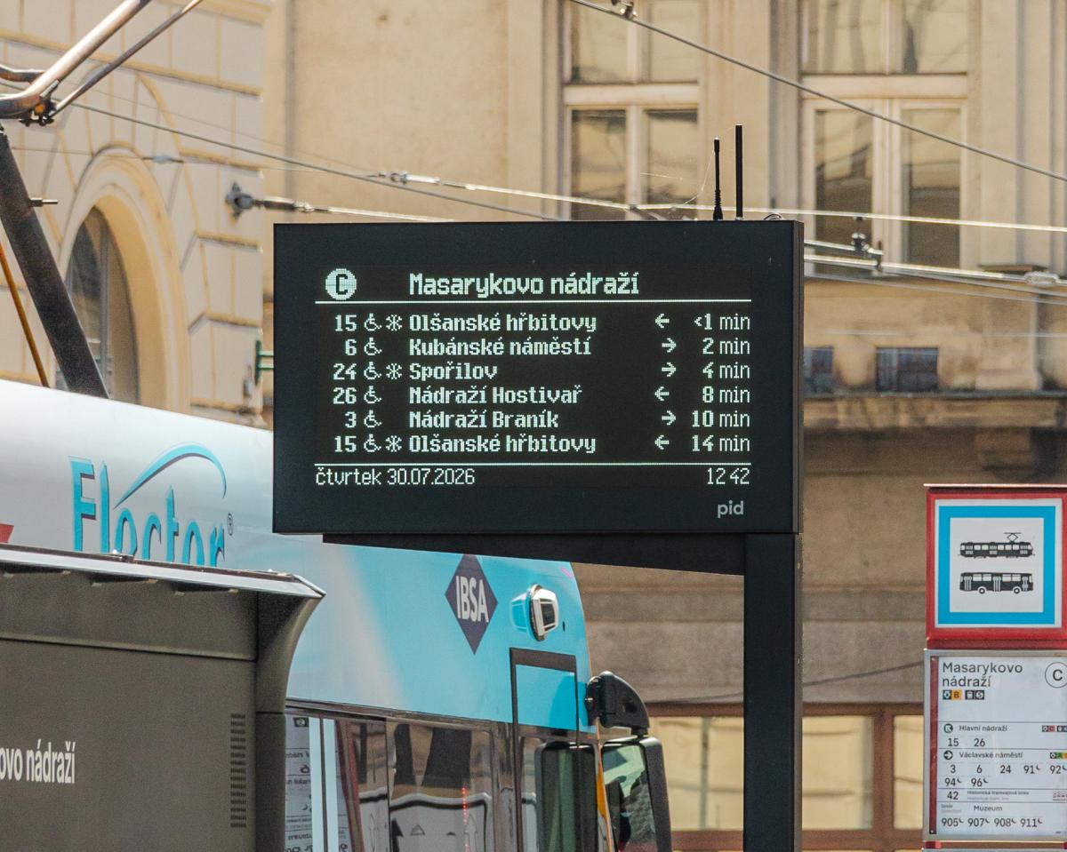 Praha rozšiřuje síť digitálních odjezdových panelů