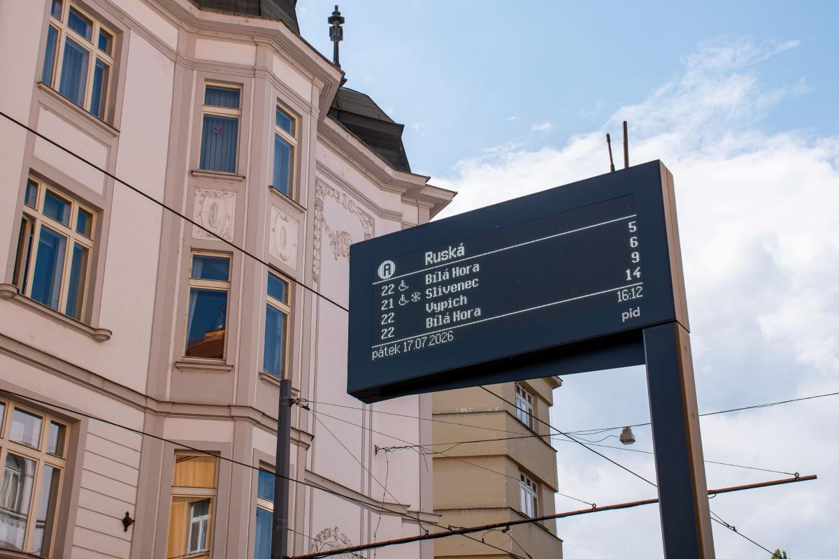 Praha rozšiřuje síť digitálních odjezdových panelů