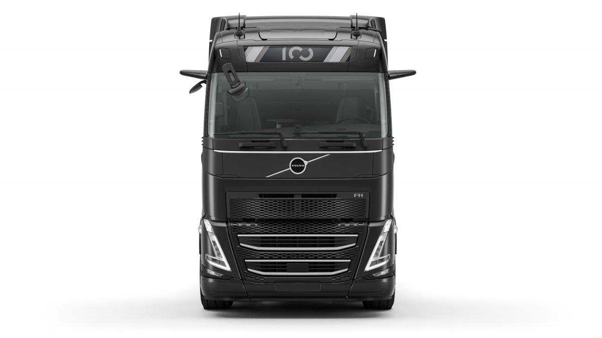 Volvo představuje výroční edici k 100 letům značky