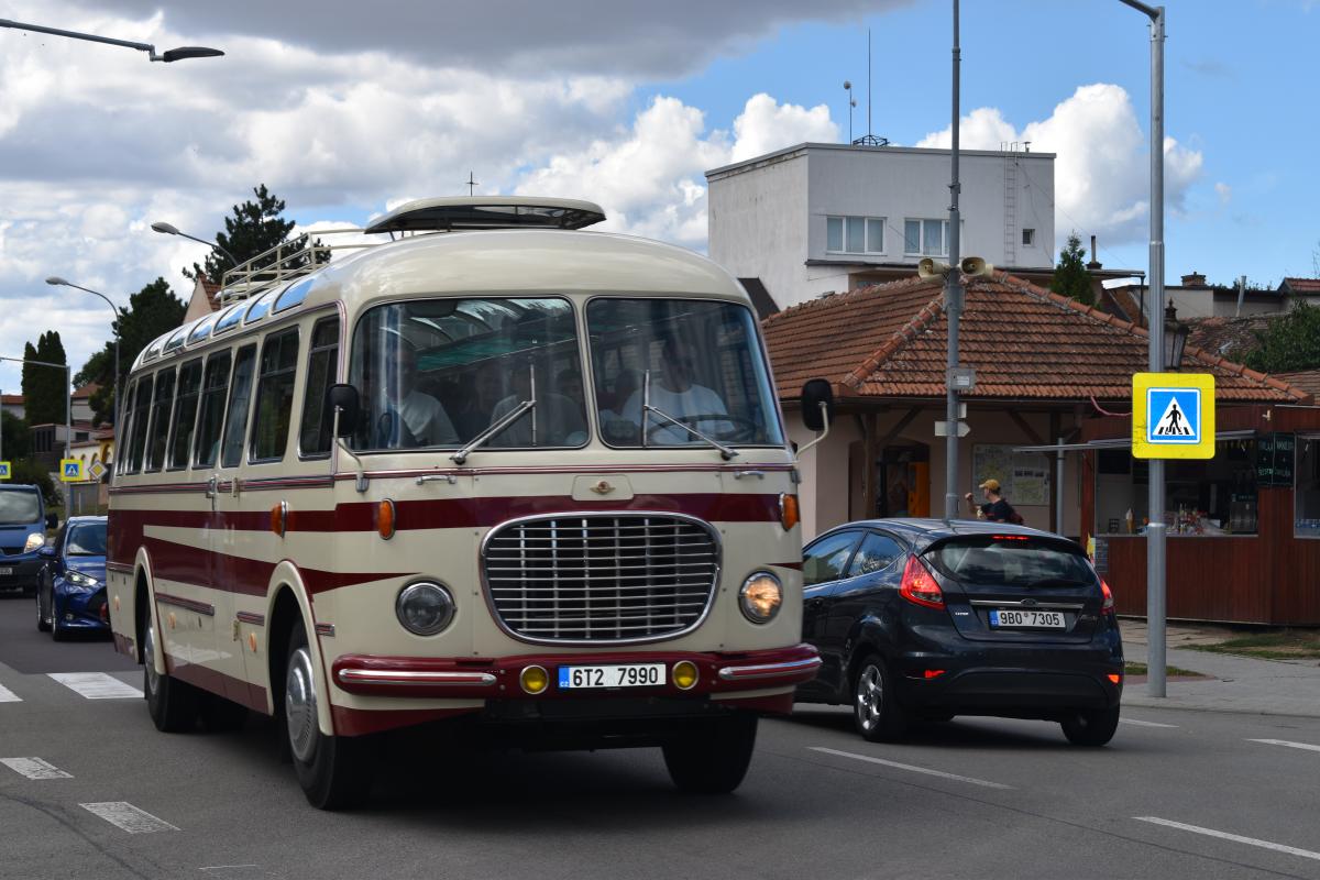 Veterán bus Kříž, už podeváté