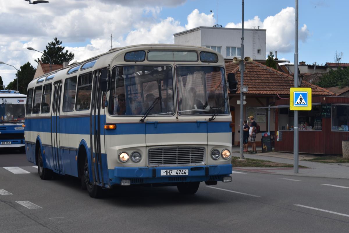 Veterán bus Kříž, už podeváté