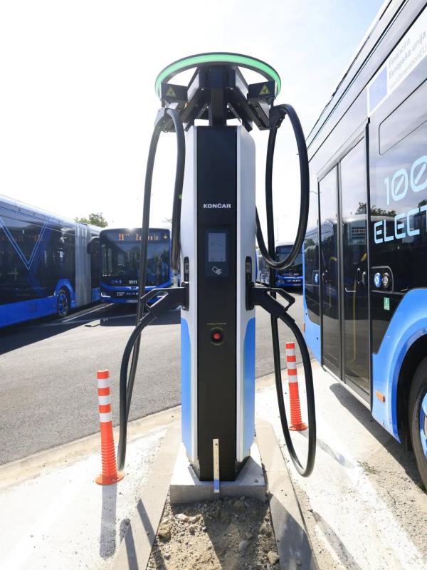 Dopravní podnik v Záhřebu převzal 62 nových elektrobusů
