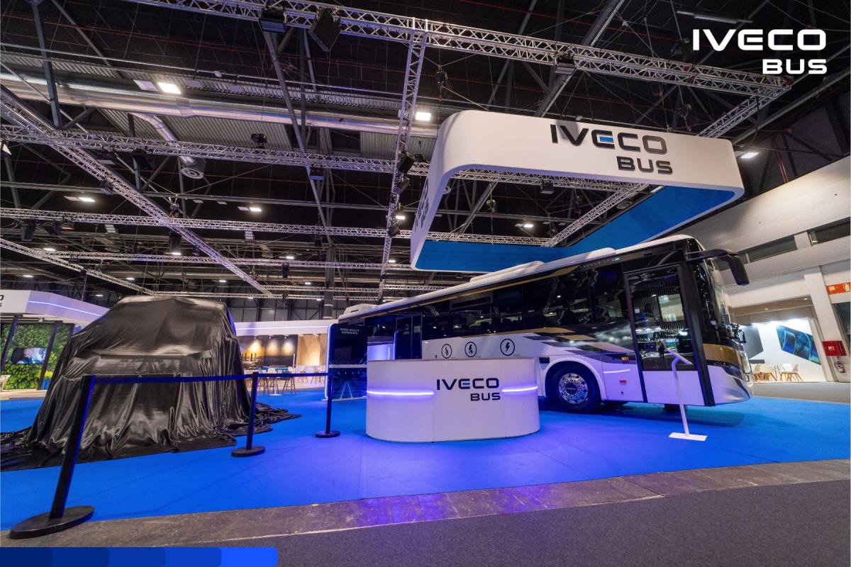 IVECO BUS rozšiřuje nabídku o elektrické minibusy eFLEXY