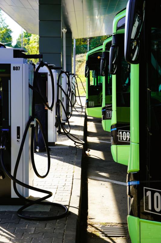 Děčín převzal od MAN 21 nových elektrobusů