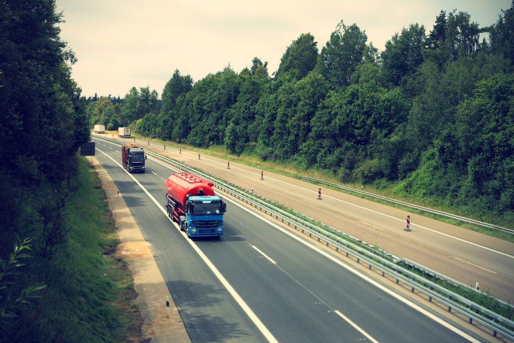 Mýto pro kamiony vzroste, autobusů se změna netýká